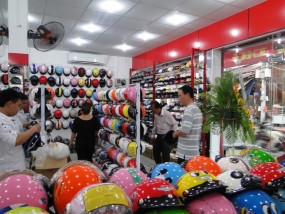Mũ nón Minh Trí – Địa chỉ sản xuất mũ bảo hiểm in logo theo yêu cầu