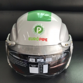 Mũ bảo hiểm có kính quảng cáo cho hãng Europipe